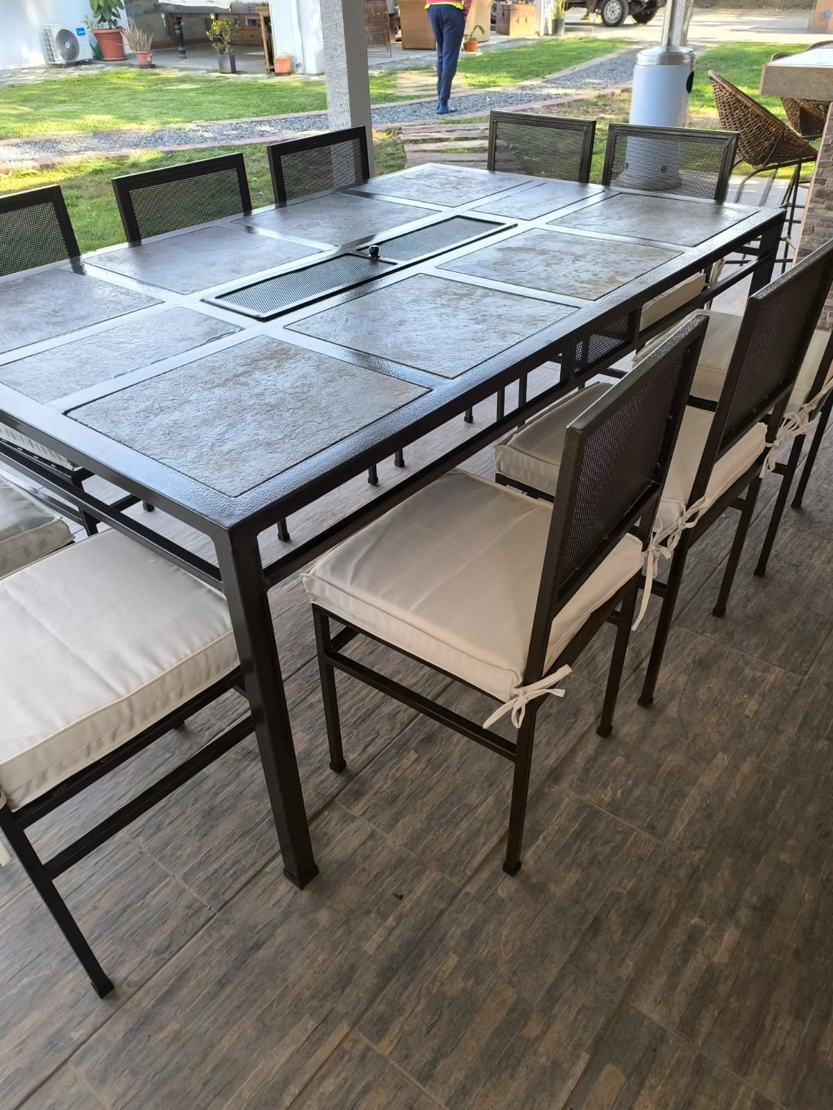 22221de9-a31b-43e6-a2a9-dad00e689c94