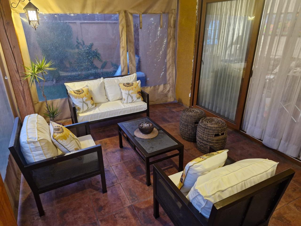 63bf5880-f5e5-46d0-93d6-53250139c453