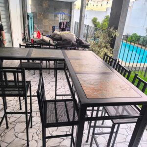 Conjunto bar en L con 6 pisos
